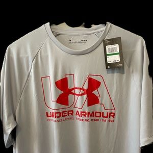 Under Arour UA Dry Fit Light Grey Short sleeves New With Tags